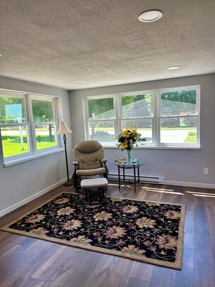 Cozy 2-bedroom bungalow in delightful Luverne with WiFi, AC