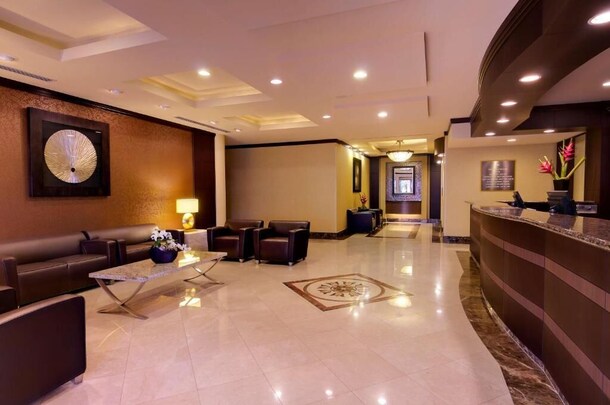 Lakeside Orange County Airport Hotel 