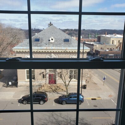 Lowell Inn