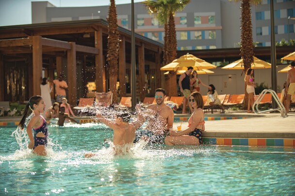 Universal's Endless Summer Resort - Dockside Inn and Suites