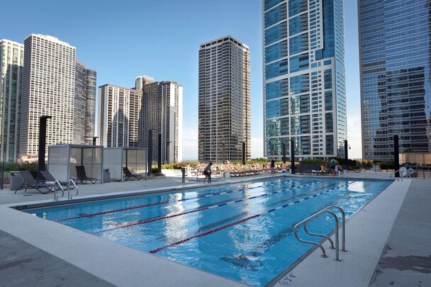 Radisson Blu Aqua Hotel Chicago
