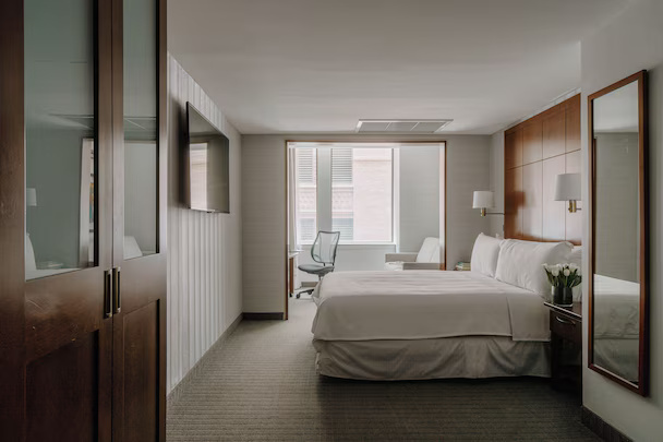 Club Quarters Hotel, Central Loop, Chicago