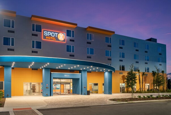 SPOT X Hotel Orlando/Intl Dr by The Red Collection