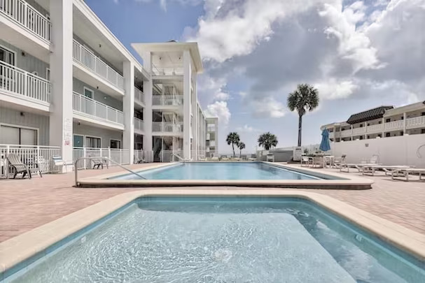 Coastal Waters 210 - 2nd floor 1 bedroom with 2 queen beds