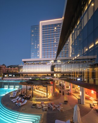 Loews Arlington
